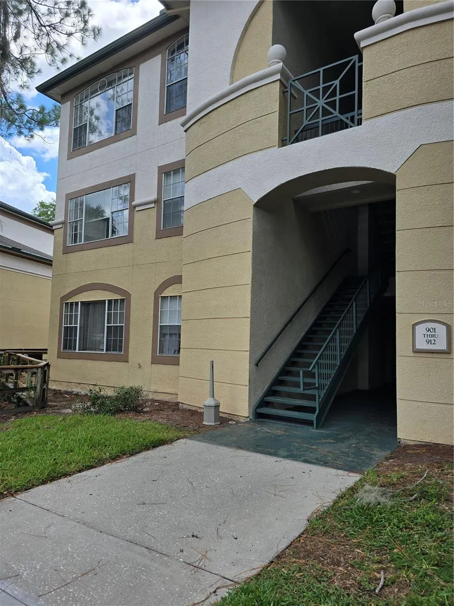 17112 CARRINGTON PARK DRIVE #902 Tampa, FL 33647