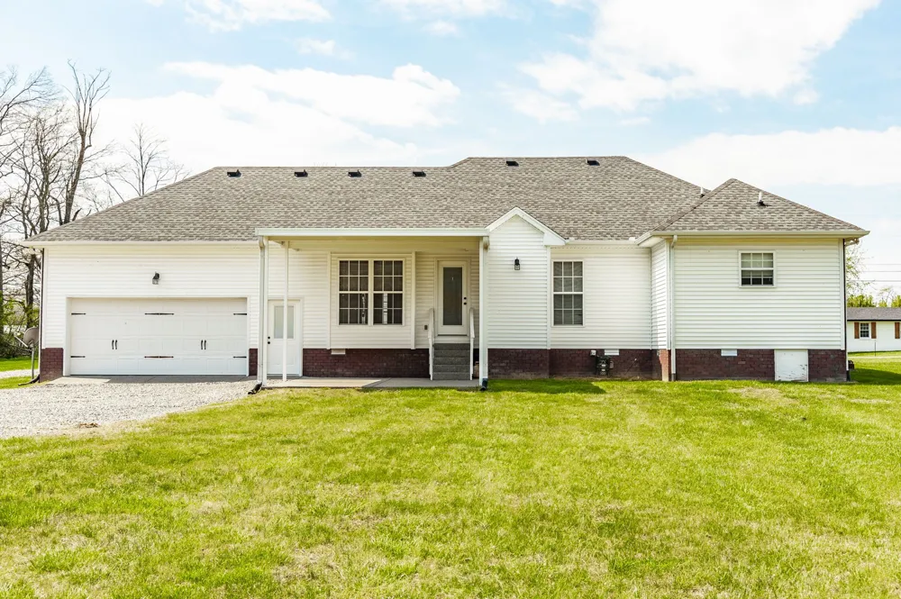 7535 Swift Rd Greenbrier, TN 37073