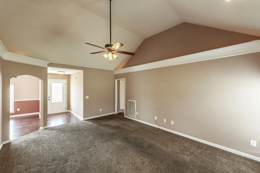 7535 Swift Rd Greenbrier, TN 37073