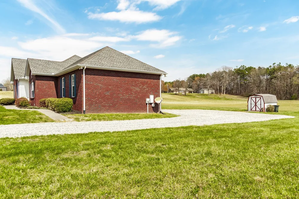 7535 Swift Rd Greenbrier, TN 37073