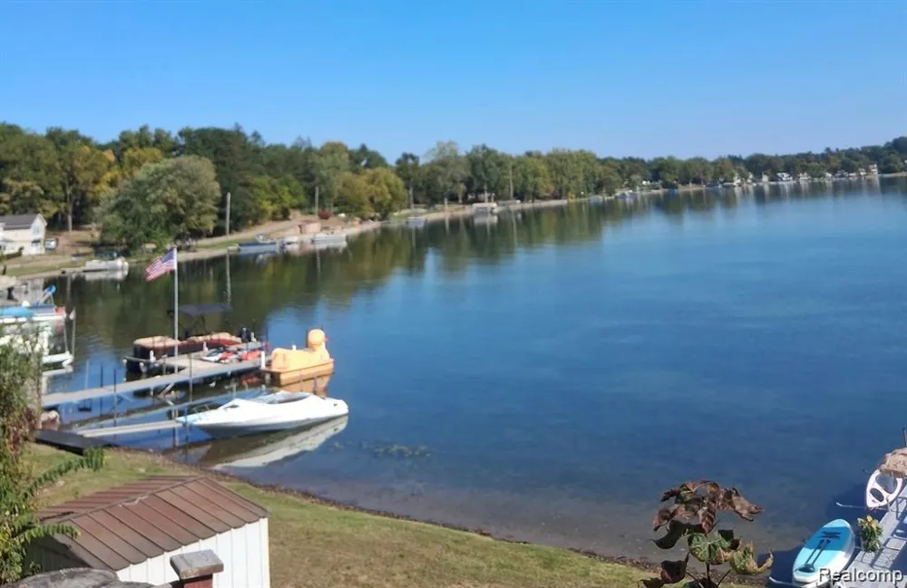 11047 Silver View Court Green Oak Township, MI 48178