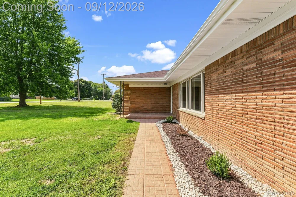 4099 E Atherton Road Burton City, MI 48519