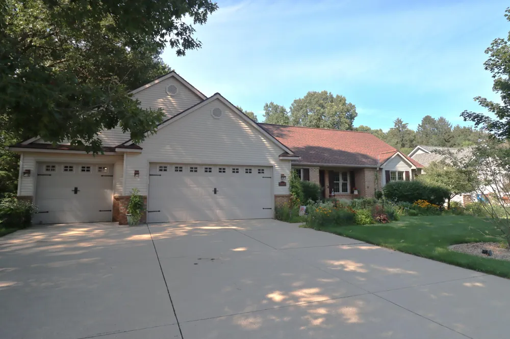 15387 Sundew Street Grand Haven Charter Township, MI 49417