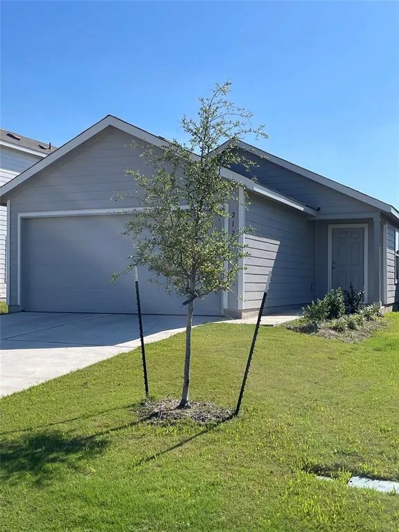 212 Marty Allen Loop Jarrell, TX 76537