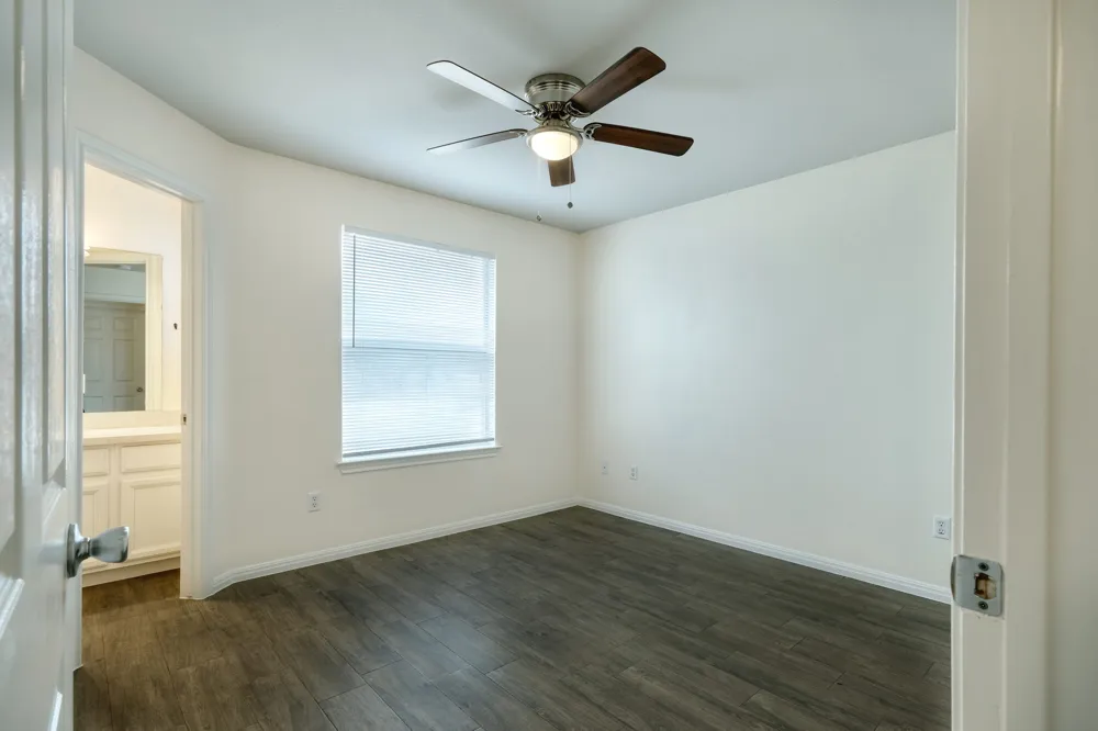 640 Fallen Oak Drive Bertram, TX 78605