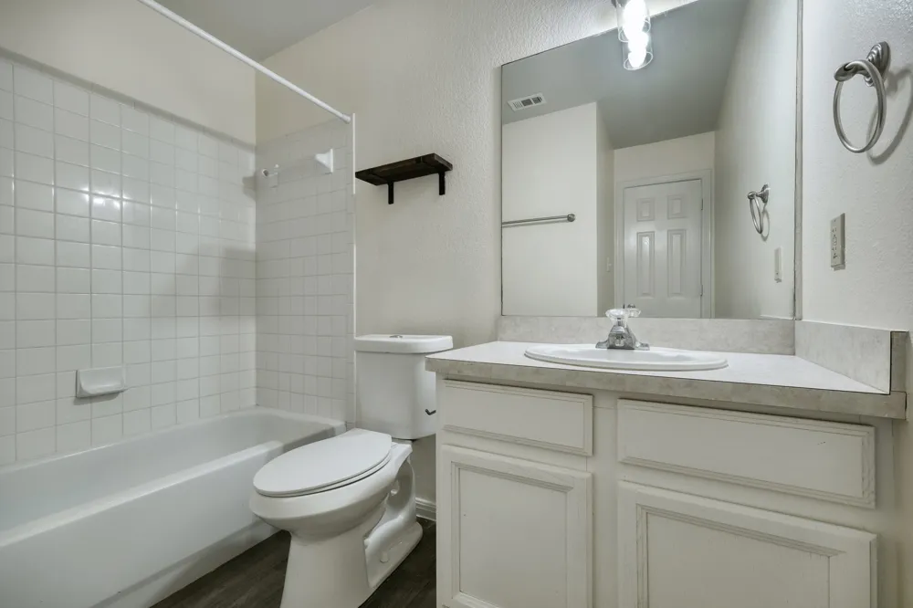 640 Fallen Oak Drive Bertram, TX 78605