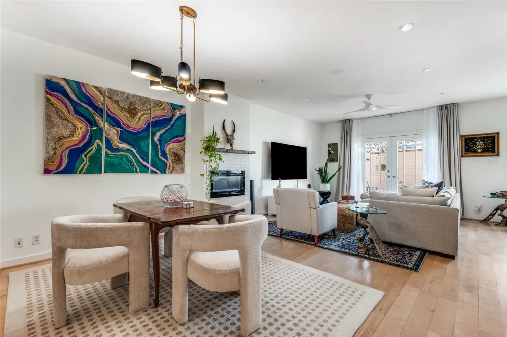7404 W Northwest Highway #3 Dallas, TX 75225