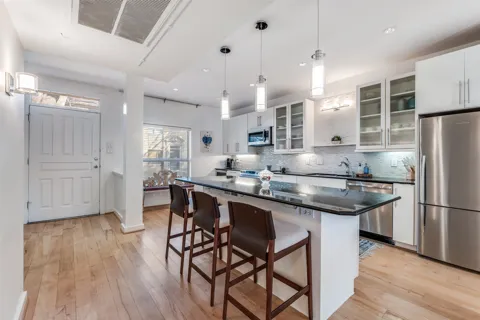 7404 W Northwest Highway #3