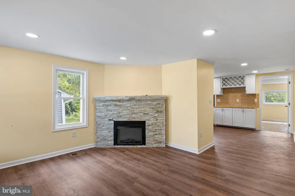 30 E MAIN STREET Christiana, DE 19702