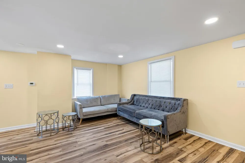 30 E MAIN STREET Christiana, DE 19702