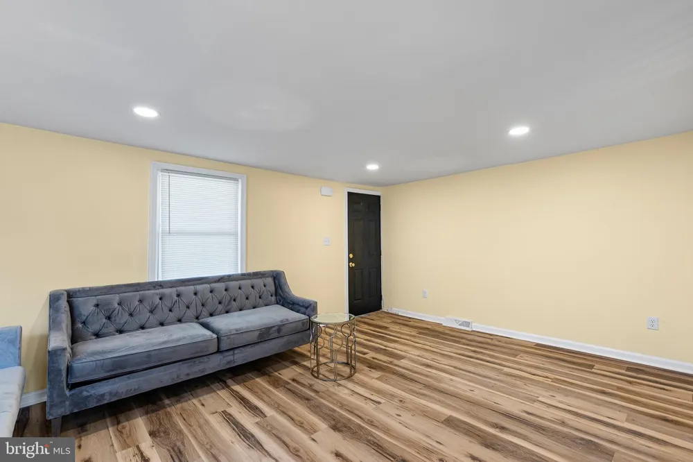 30 E MAIN STREET Christiana, DE 19702
