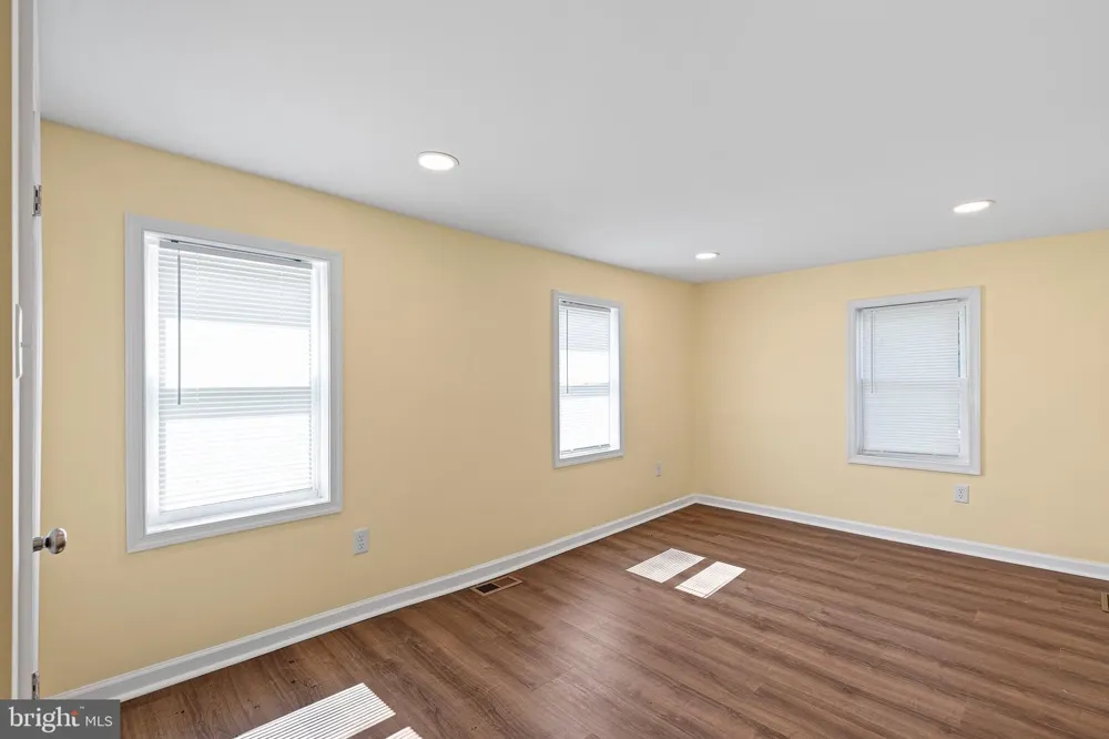 30 E MAIN STREET Christiana, DE 19702