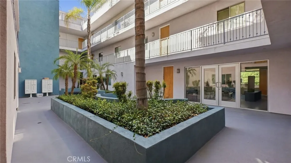 5232 Satsuma North Hollywood, CA 91601