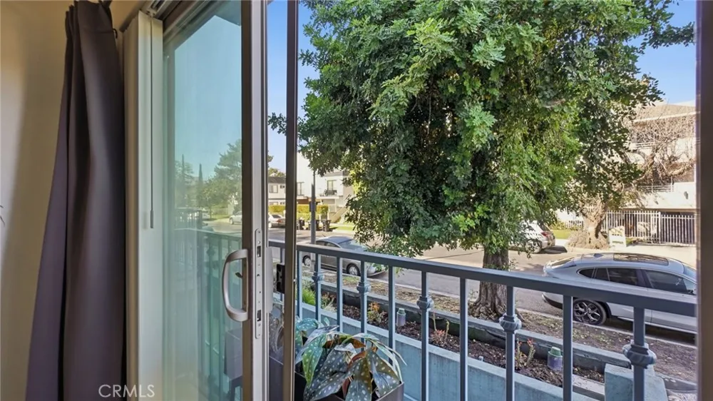 5232 Satsuma North Hollywood, CA 91601