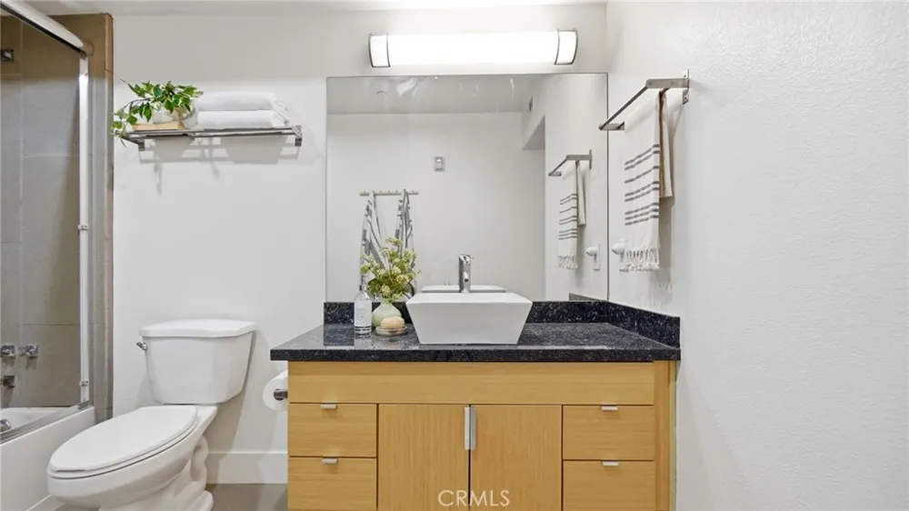 5232 Satsuma North Hollywood, CA 91601