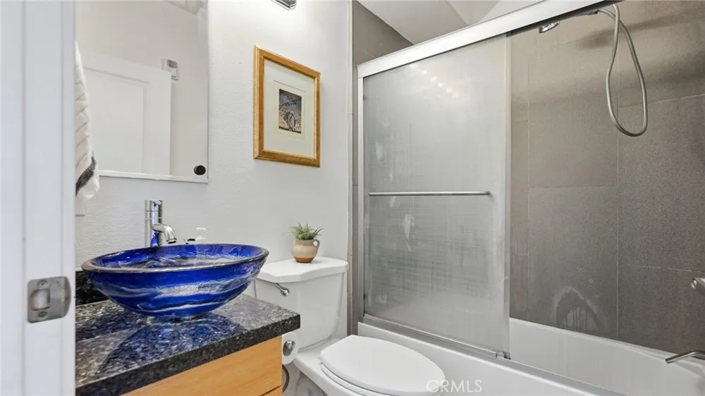 5232 Satsuma North Hollywood, CA 91601