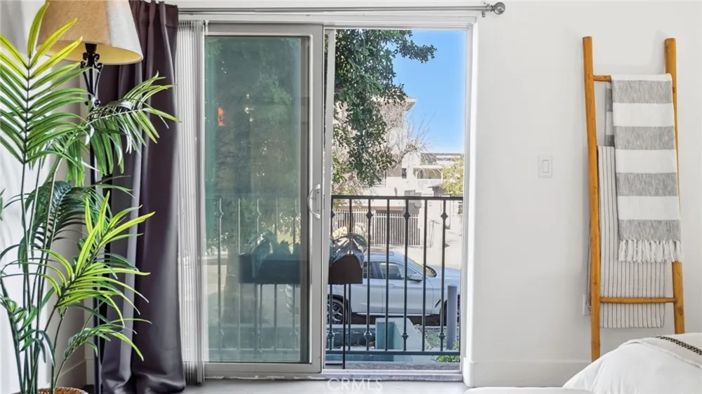 5232 Satsuma North Hollywood, CA 91601