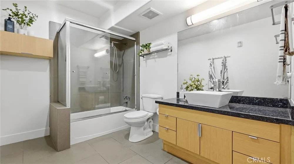 5232 Satsuma North Hollywood, CA 91601