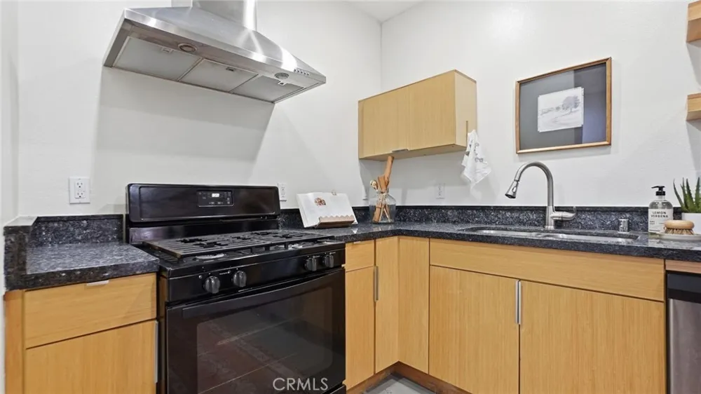 5232 Satsuma North Hollywood, CA 91601