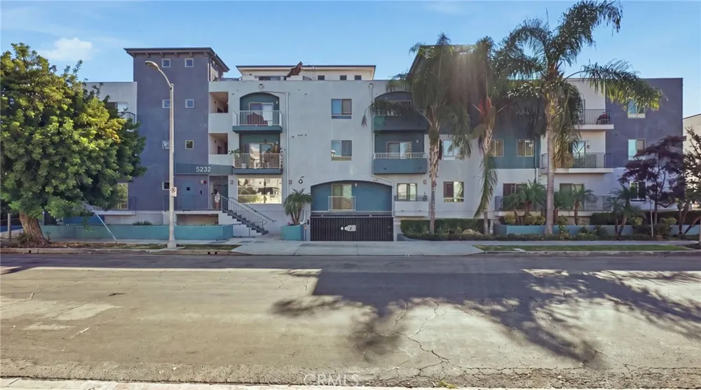 5232 Satsuma North Hollywood, CA 91601