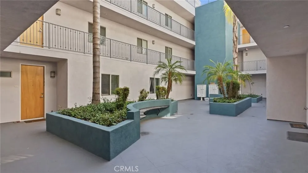5232 Satsuma North Hollywood, CA 91601