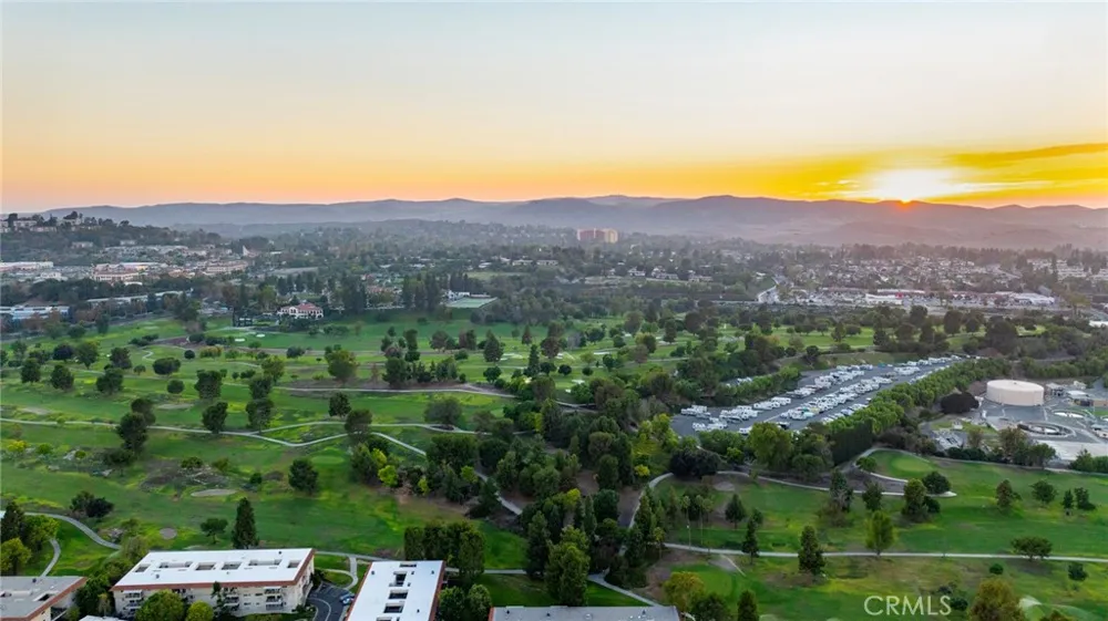2262 Via Puerta #D Laguna Woods, CA 92637