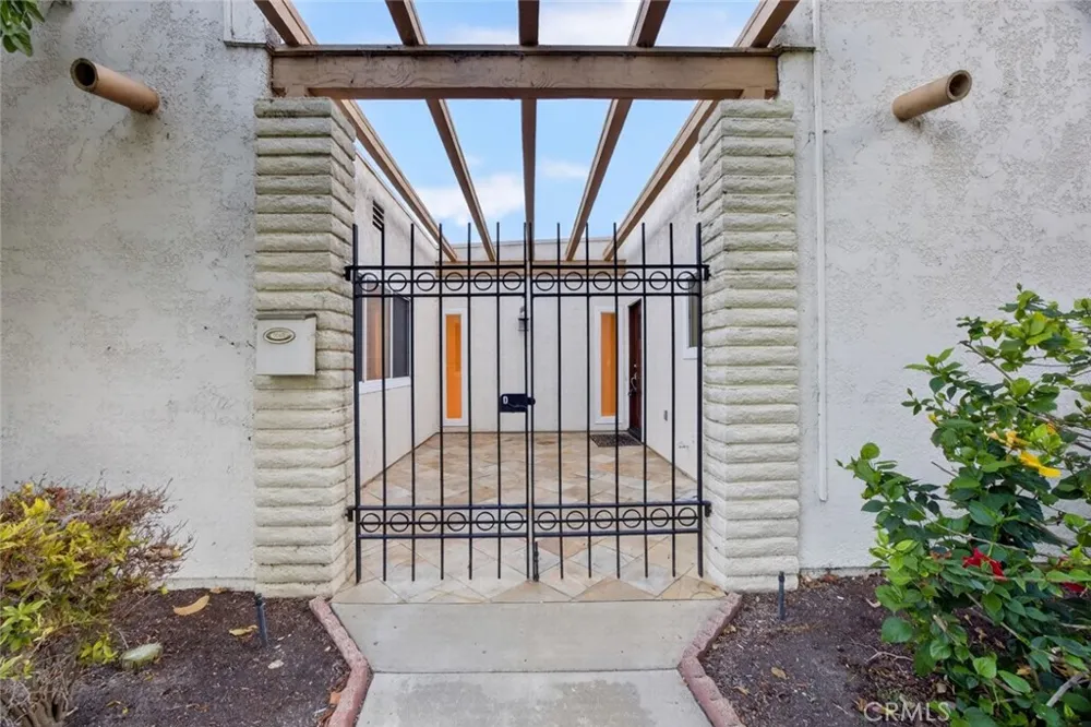 2262 Via Puerta #D Laguna Woods, CA 92637