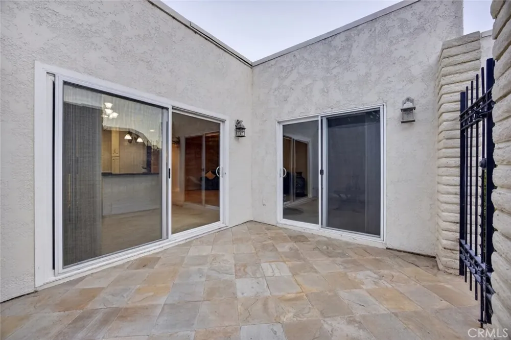 2262 Via Puerta #D Laguna Woods, CA 92637