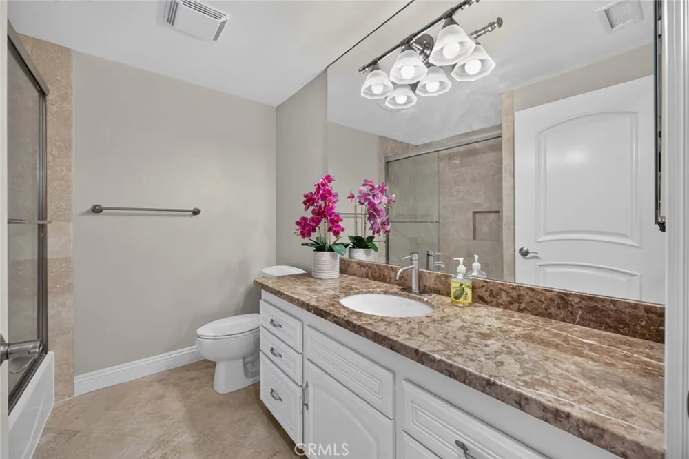 2262 Via Puerta #D Laguna Woods, CA 92637