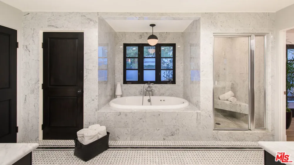 9101 St Ives Drive Los Angeles, CA 90069