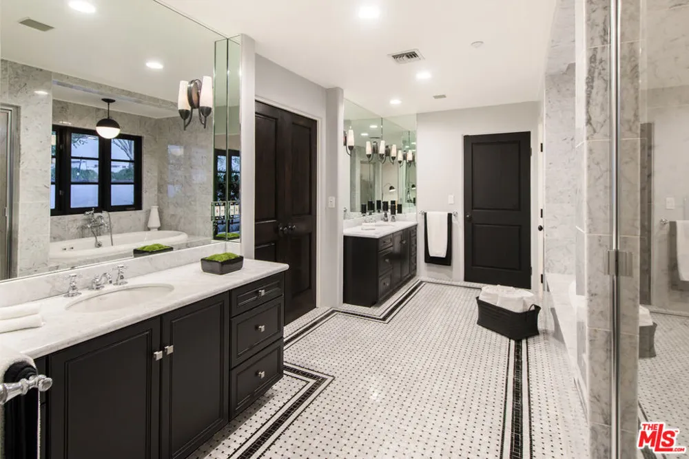 9101 St Ives Drive Los Angeles, CA 90069