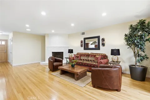 13616 Delano