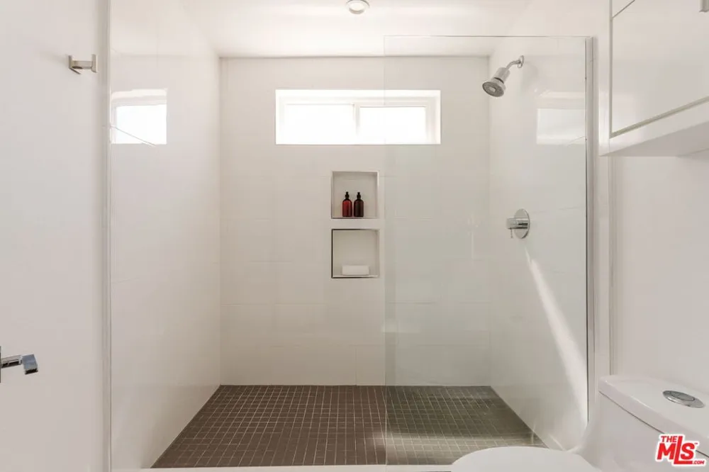 1031 17th Street #1 Santa Monica, CA 90403