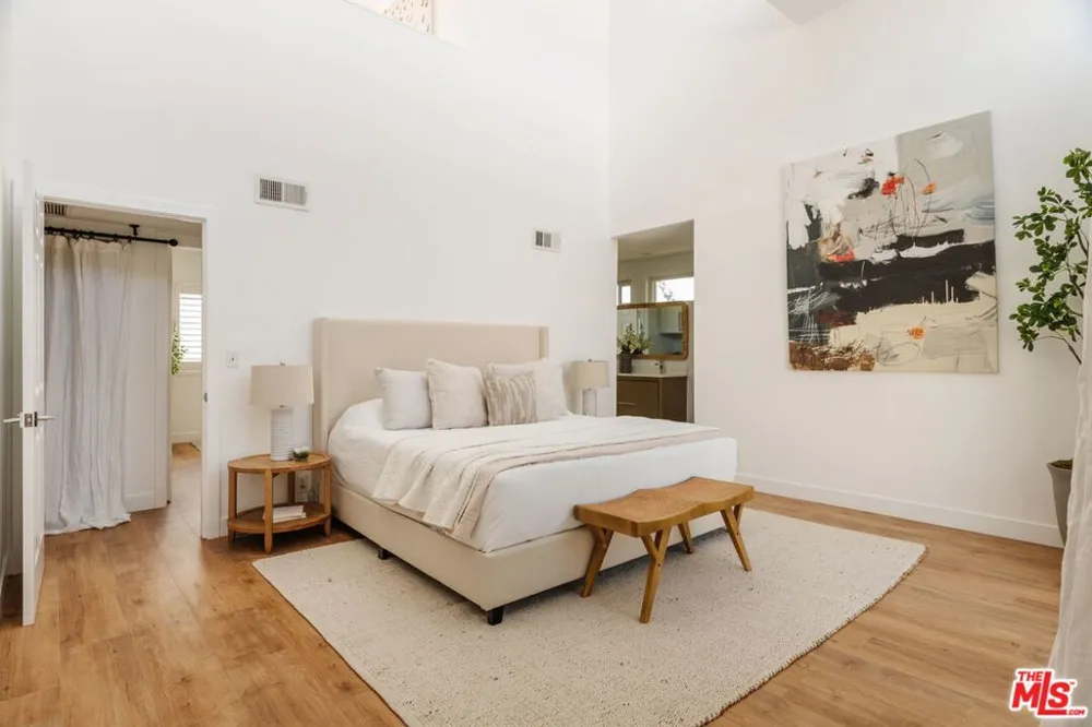 1031 17th Street #1 Santa Monica, CA 90403