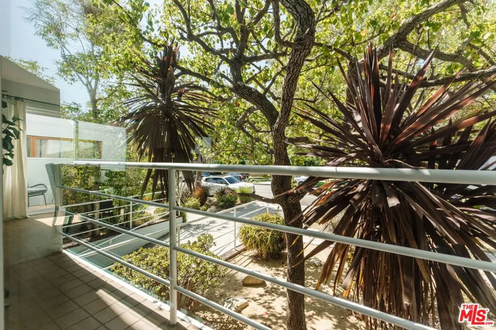 1031 17th Street #1 Santa Monica, CA 90403