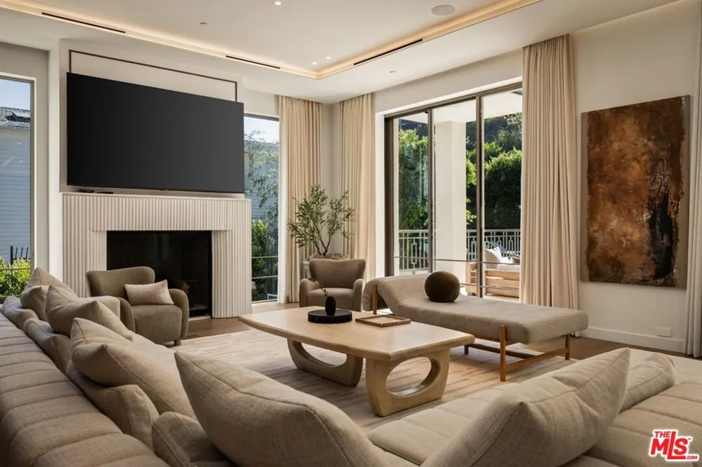 1395 Doheny Drive Los Angeles, CA 90069