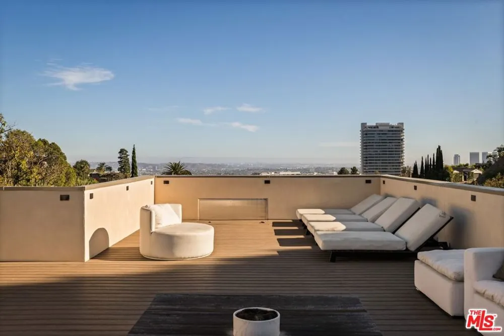 1395 Doheny Drive Los Angeles, CA 90069