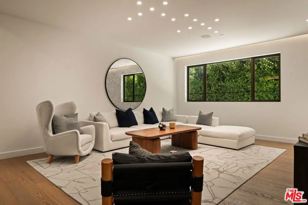 1395 Doheny Drive Los Angeles, CA 90069