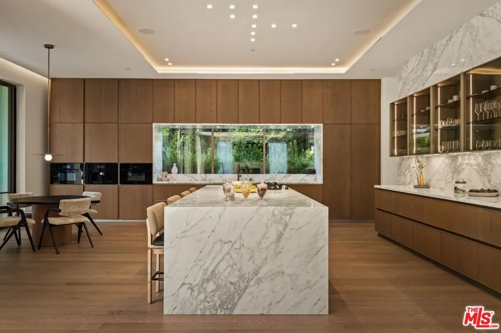1395 Doheny Drive Los Angeles, CA 90069
