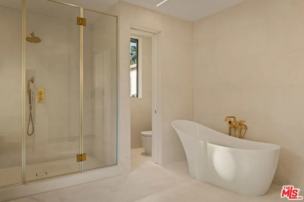 1395 Doheny Drive Los Angeles, CA 90069