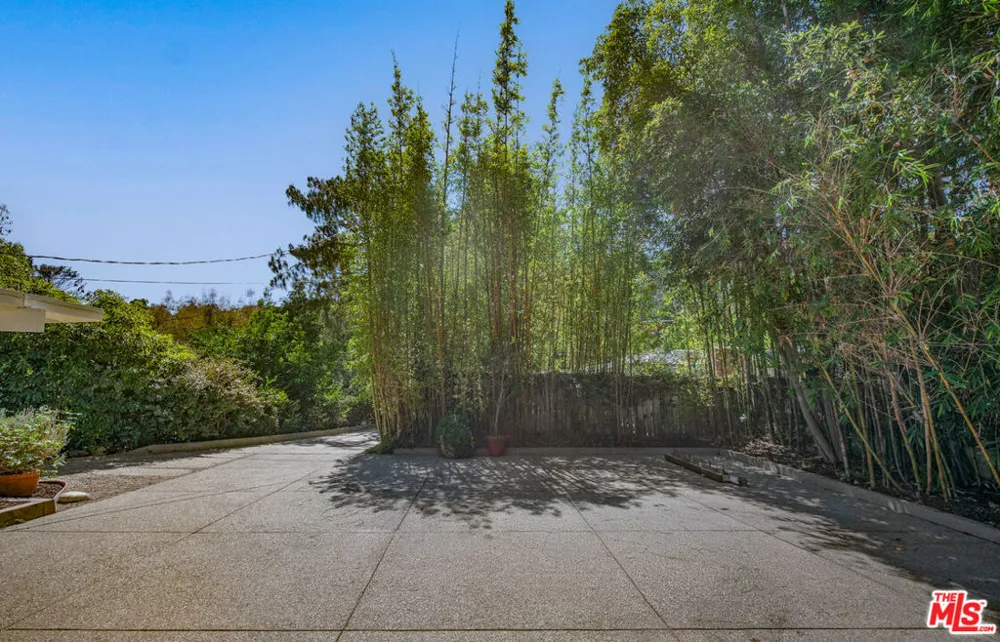 9031 Wonderland Park Avenue Los Angeles, CA 90046