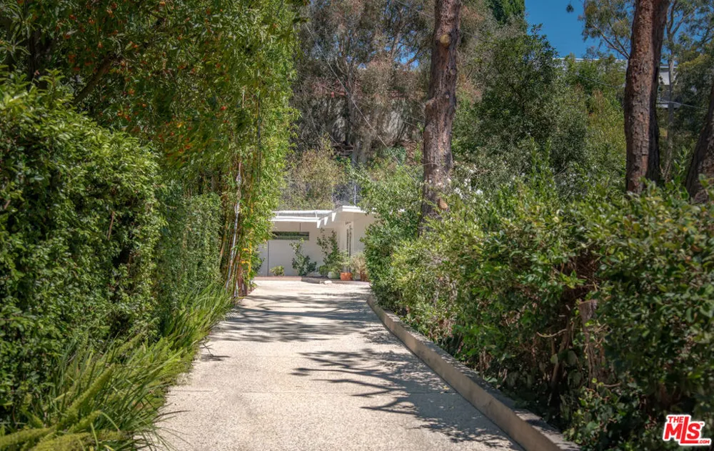 9031 Wonderland Park Avenue Los Angeles, CA 90046