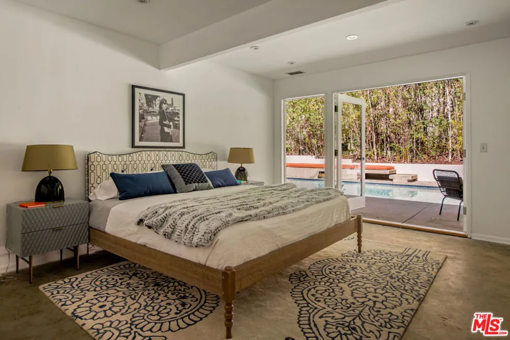 9031 Wonderland Park Avenue Los Angeles, CA 90046
