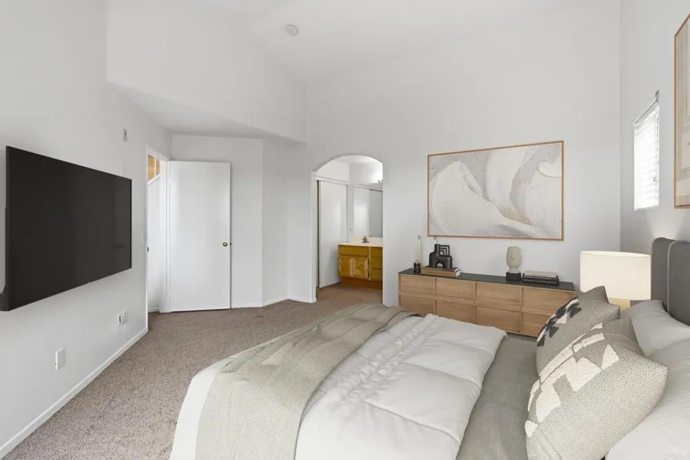11145 Affinity Court #25 San Diego, CA 92131