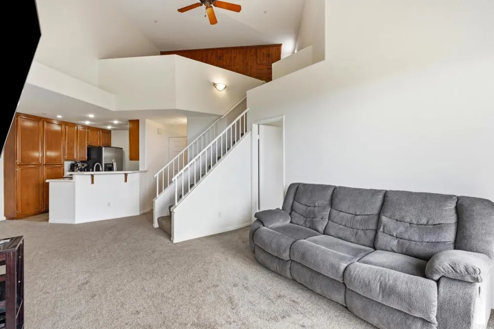 11145 Affinity Court #25 San Diego, CA 92131