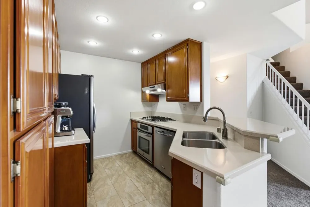 11145 Affinity Court #25 San Diego, CA 92131