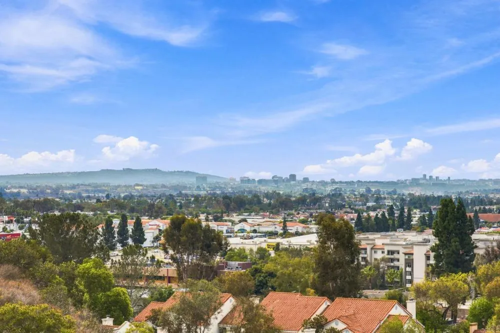 11145 Affinity Court #25 San Diego, CA 92131