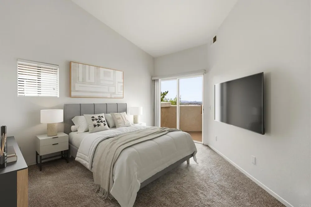 11145 Affinity Court #25 San Diego, CA 92131