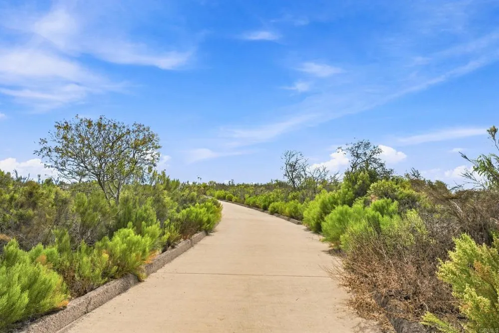 11145 Affinity Court #25 San Diego, CA 92131