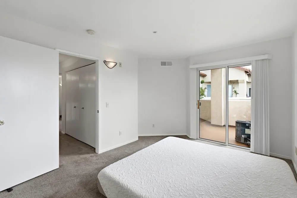 11145 Affinity Court #25 San Diego, CA 92131